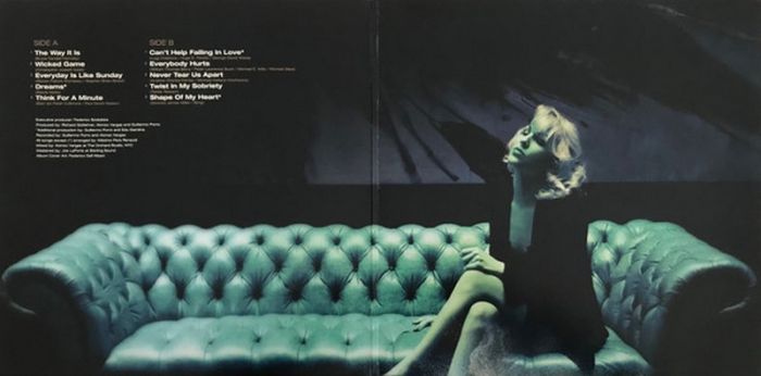 Платівка Karen Souza – Essentials II(Crystal Blue Curacao Vinyl)|Карен Соуза-Основи II