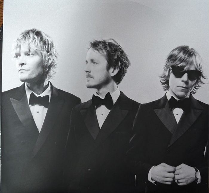Cage The Elephant – Neon Pill (LP, Album, Gatefold, Vinyl)