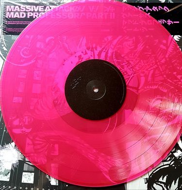 Massive Attack - Massive Attack v Mad Professor part II (Mezzanine remix tapes `98) 